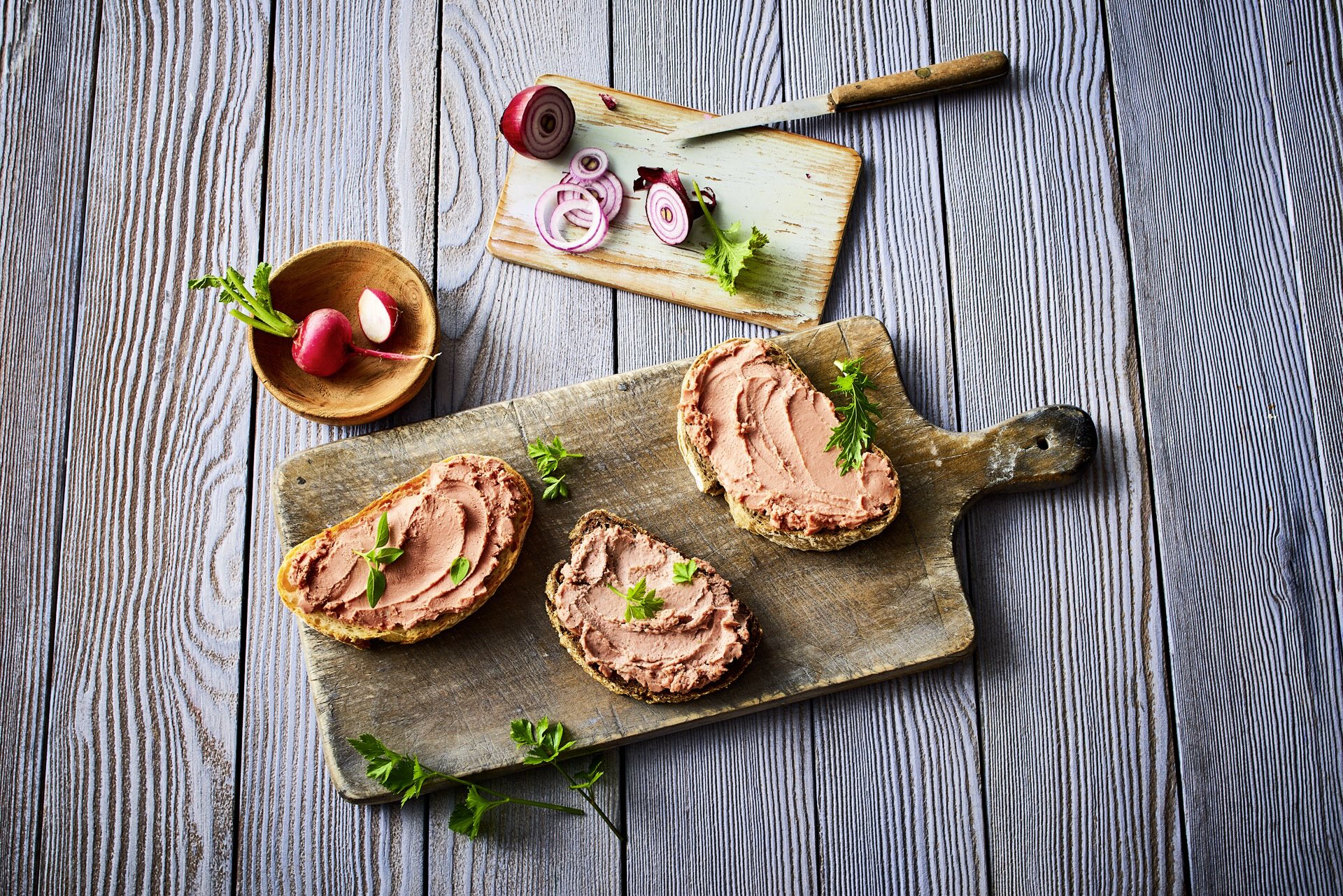 still-leberwurst-gruppe_72dpi_1920x1281px_5_nr-20005